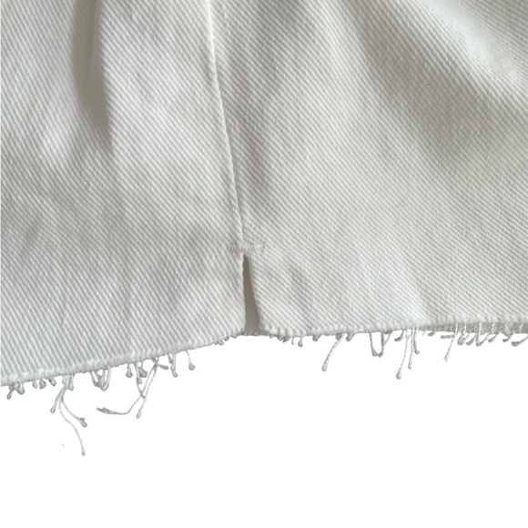NWOT Madewell button fly white shorts. Raw hem. High rise. Size 32. - Picture 6 of 6